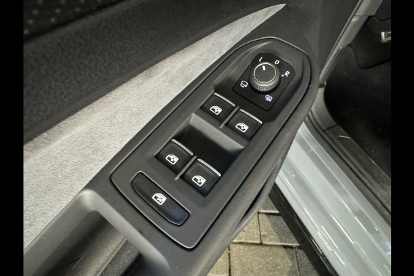 Volkswagen Golf 1.5 eTSI R Line Pano|HuD|H/K|Keyles|IQ|Camera