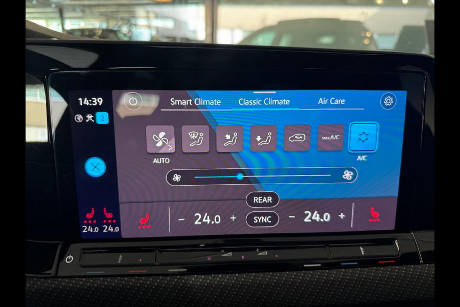 Volkswagen Golf 1.5 eTSI R Line Pano|HuD|H/K|Keyles|IQ|Camera