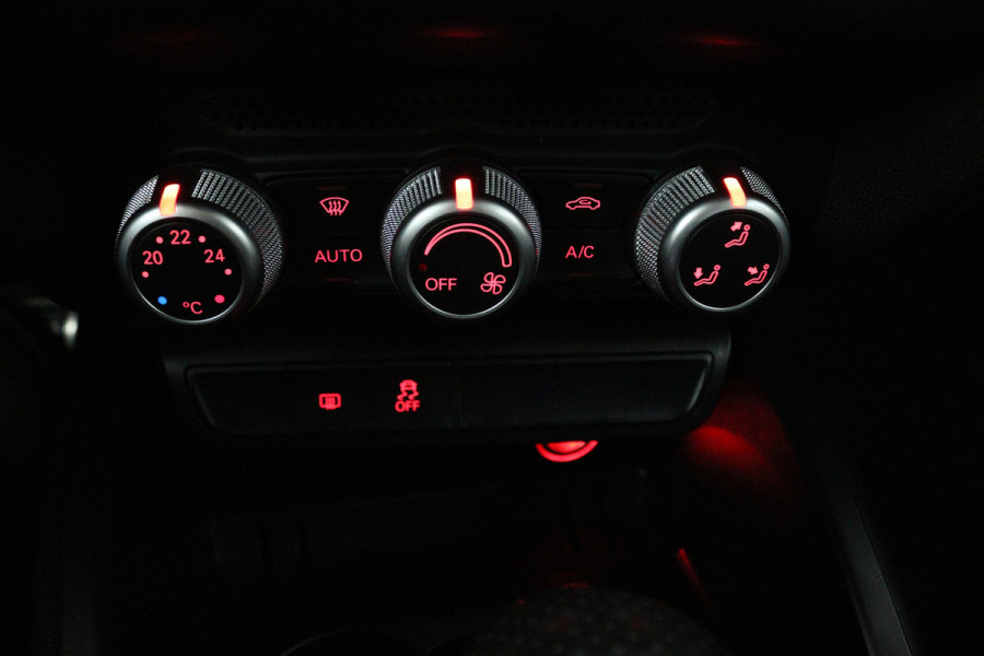 Audi A1 Sportback 1.0 TFSI Advance Sport (NAVIGATIE, CRUISE CONTROL, AUTOMAAT)