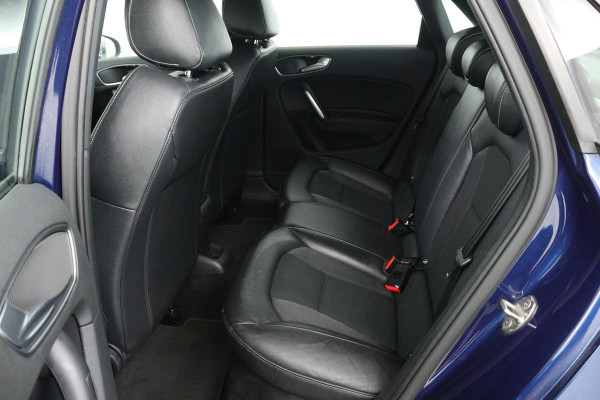 Audi A1 Sportback 1.0 TFSI Advance Sport (NAVIGATIE, CRUISE CONTROL, AUTOMAAT)