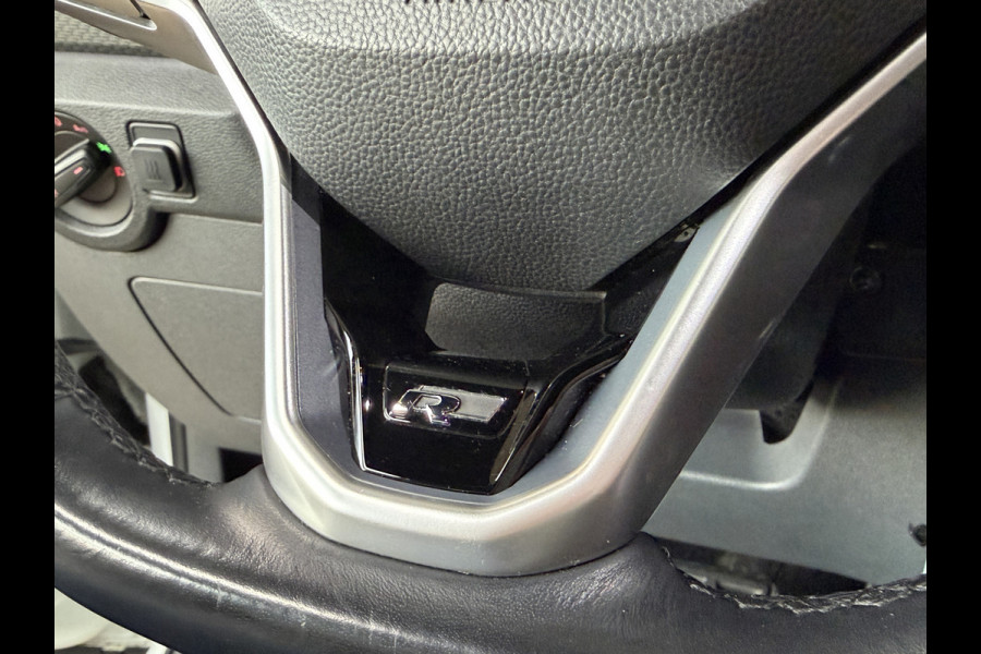 Volkswagen T-Cross 1.5 TSI 150 ACT R-Line | Navi | Beats | Camera | Virtual cockpit | 18" | ACC | Dodehoek | 100% Onderhouden!