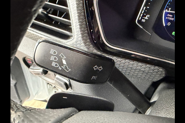 Volkswagen T-Cross 1.5 TSI 150 ACT R-Line | Navi | Beats | Camera | Virtual cockpit | 18" | ACC | Dodehoek | 100% Onderhouden!