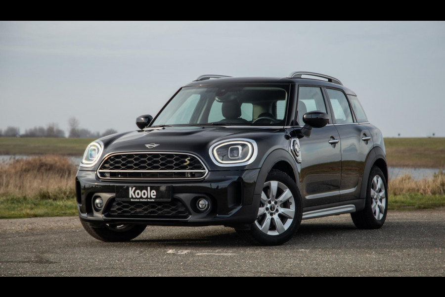 MINI Countryman 1.5 Cooper S E ALL4 Essential CAMERA / NAVI / CARPLAY / AIRCO / ZWART / STOELVERWARMING