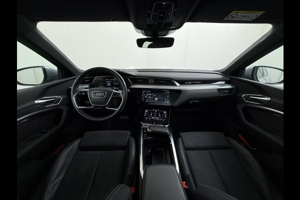 Audi e-tron Quattro S-Line Pano-dak Luchtvering Sportstoelen Zwarte-Hemel PTC Apple Carplay Androi Auto Leder/Alcantara Memory Navi Camera P SOH 91% Stoelverwarming Led Elek.Stoelen DAB Elek.Achterklep Keyless Dealeronderhouden Origineel Nederlandse Auto Zeer Compleet