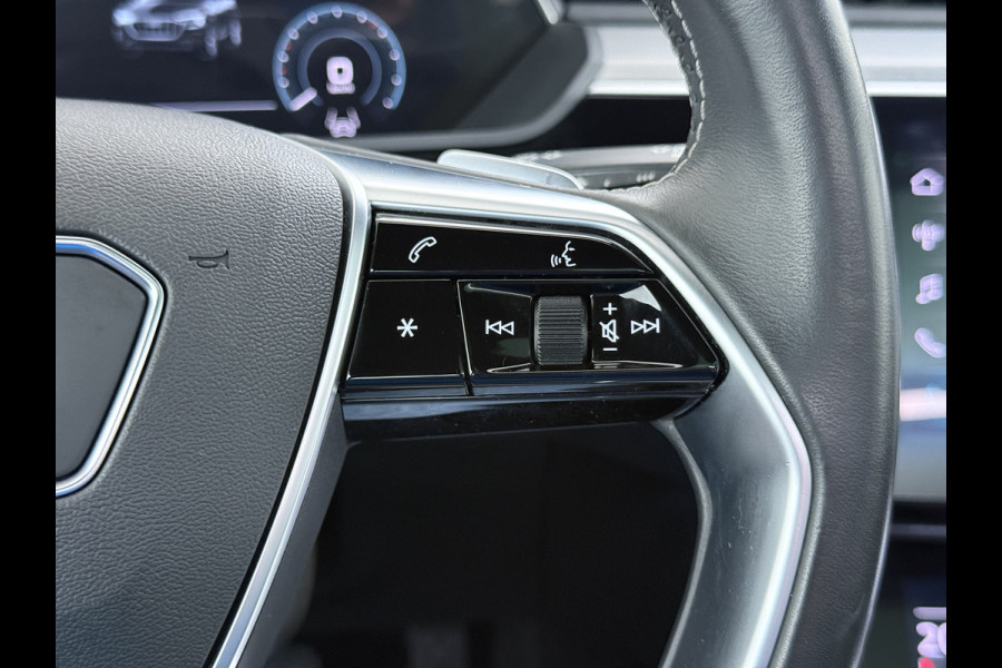 Audi e-tron Quattro S-Line Pano-dak Luchtvering Sportstoelen Zwarte-Hemel PTC Apple Carplay Androi Auto Leder/Alcantara Memory Navi Camera P SOH 91% Stoelverwarming Led Elek.Stoelen DAB Elek.Achterklep Keyless Dealeronderhouden Origineel Nederlandse Auto Zeer Compleet