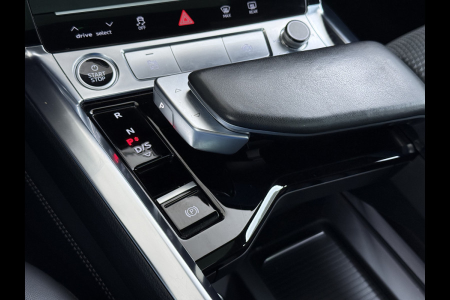Audi e-tron Quattro S-Line Pano-dak Luchtvering Sportstoelen Zwarte-Hemel PTC Apple Carplay Androi Auto Leder/Alcantara Memory Navi Camera P SOH 91% Stoelverwarming Led Elek.Stoelen DAB Elek.Achterklep Keyless Dealeronderhouden Origineel Nederlandse Auto Zeer Compleet