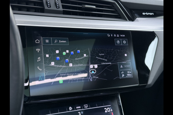 Audi e-tron Quattro S-Line Pano-dak Luchtvering Sportstoelen Zwarte-Hemel PTC Apple Carplay Androi Auto Leder/Alcantara Memory Navi Camera P SOH 91% Stoelverwarming Led Elek.Stoelen DAB Elek.Achterklep Keyless Dealeronderhouden Origineel Nederlandse Auto Zeer Compleet