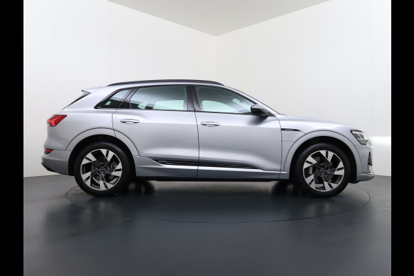 Audi e-tron Quattro S-Line Pano-dak Luchtvering Sportstoelen Zwarte-Hemel PTC Apple Carplay Androi Auto Leder/Alcantara Memory Navi Camera P SOH 91% Stoelverwarming Led Elek.Stoelen DAB Elek.Achterklep Keyless Dealeronderhouden Origineel Nederlandse Auto Zeer Compleet