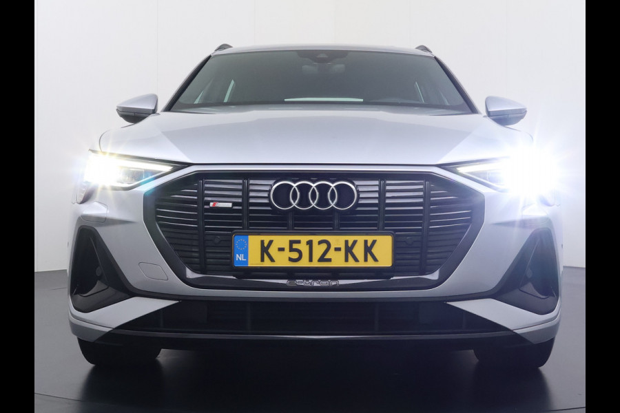 Audi e-tron Quattro S-Line Pano-dak Luchtvering Sportstoelen Zwarte-Hemel PTC Apple Carplay Androi Auto Leder/Alcantara Memory Navi Camera P SOH 91% Stoelverwarming Led Elek.Stoelen DAB Elek.Achterklep Keyless Dealeronderhouden Origineel Nederlandse Auto Zeer Compleet