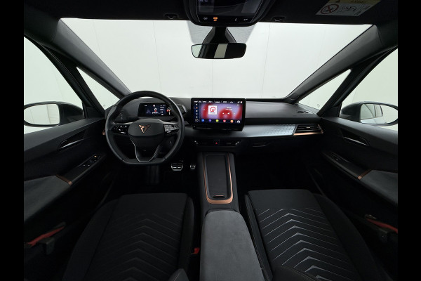 CUPRA Born Edition 62kWh 3 Fase Navi Ecc Apple Carplay Android 18"lm Adaptive-Cruise Pdc SOH 93% Stoel+Stuurverwarming Privacy Glas Lmv Led Isofix DAB Bluetooth Rijstrooksensor 1e Eigenaar Origineel Nederlandse Auto Dealeronderhouden 11kw laden thuis