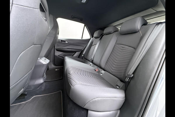 CUPRA Born Edition 62kWh 3 Fase Navi Ecc Apple Carplay Android 18"lm Adaptive-Cruise Pdc SOH 93% Stoel+Stuurverwarming Privacy Glas Lmv Led Isofix DAB Bluetooth Rijstrooksensor 1e Eigenaar Origineel Nederlandse Auto Dealeronderhouden 11kw laden thuis