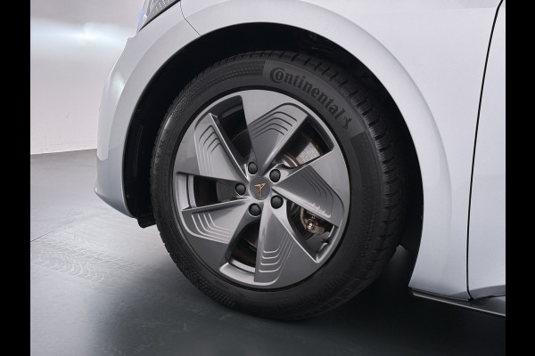 CUPRA Born Edition 62kWh 3 Fase Navi Ecc Apple Carplay Android 18"lm Adaptive-Cruise Pdc SOH 93% Stoel+Stuurverwarming Privacy Glas Lmv Led Isofix DAB Bluetooth Rijstrooksensor 1e Eigenaar Origineel Nederlandse Auto Dealeronderhouden 11kw laden thuis