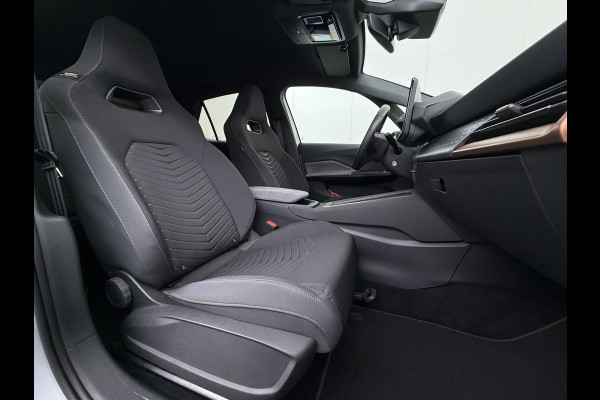 CUPRA Born Edition 62kWh 3 Fase Navi Ecc Apple Carplay Android 18"lm Adaptive-Cruise Pdc SOH 93% Stoel+Stuurverwarming Privacy Glas Lmv Led Isofix DAB Bluetooth Rijstrooksensor 1e Eigenaar Origineel Nederlandse Auto Dealeronderhouden 11kw laden thuis