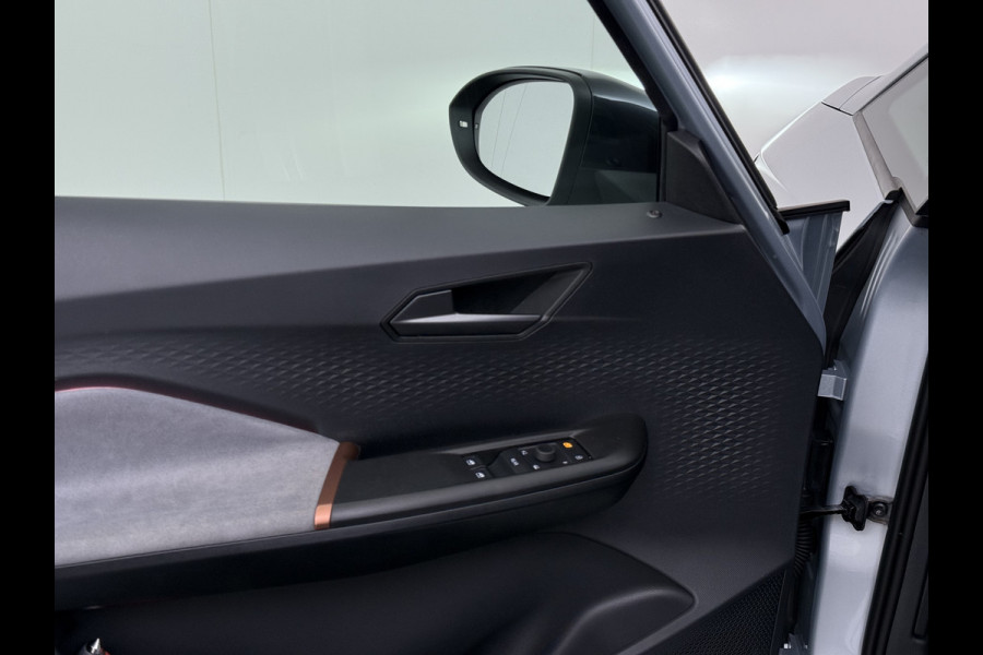 CUPRA Born Edition 62kWh 3 Fase Navi Ecc Apple Carplay Android 18"lm Adaptive-Cruise Pdc SOH 93% Stoel+Stuurverwarming Privacy Glas Lmv Led Isofix DAB Bluetooth Rijstrooksensor 1e Eigenaar Origineel Nederlandse Auto Dealeronderhouden 11kw laden thuis