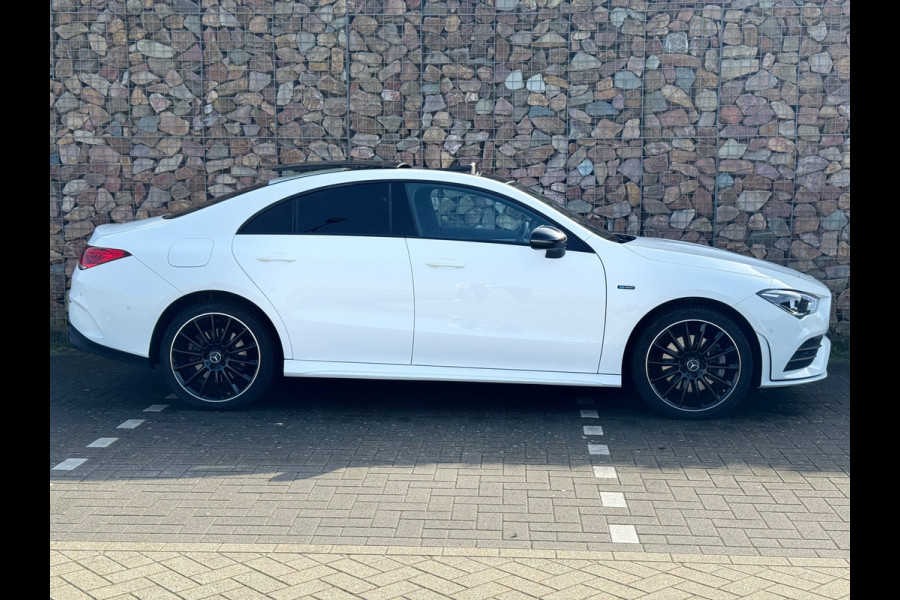 Mercedes-Benz CLA-Klasse 250 e AMG Line Pano Ambiance Led Plug in Hybride
