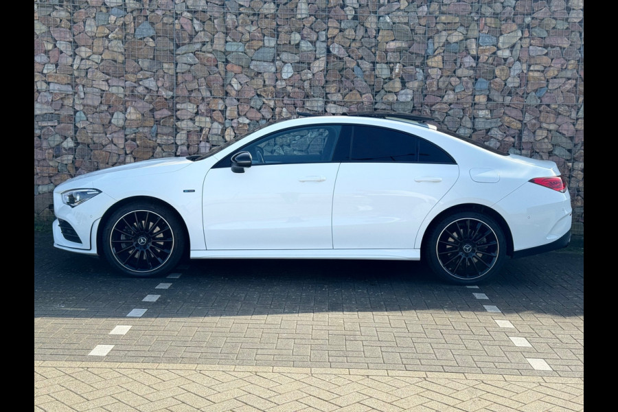Mercedes-Benz CLA-Klasse 250 e AMG Line Pano Ambiance Led Plug in Hybride