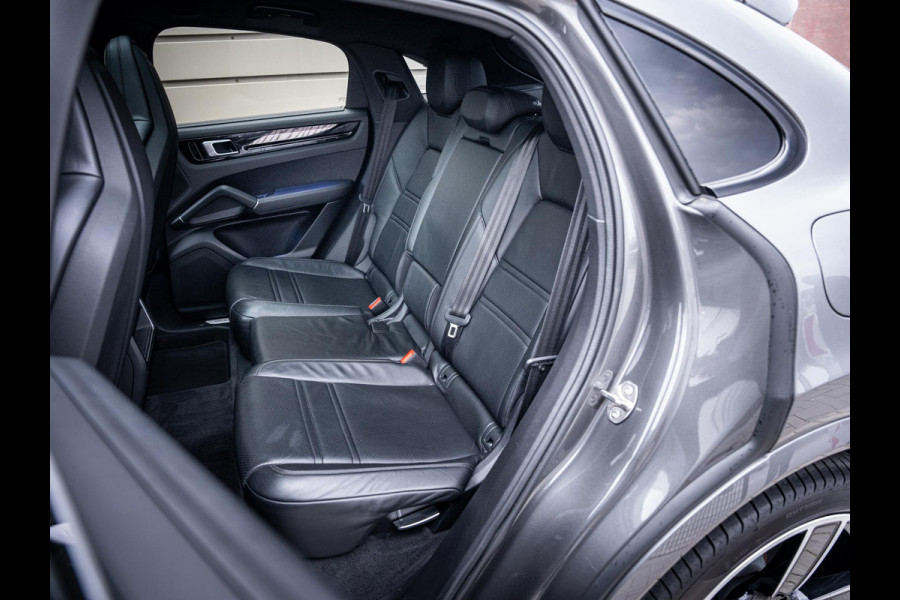 Porsche Cayenne Coupé 3.0 E-Hybrid - Sport Chrono l Panorama l Achter As Best. l Luchtvering l 22'' l Sfeerverl.