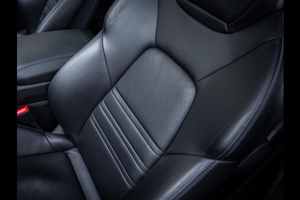 Porsche Cayenne Coupé 3.0 E-Hybrid - Sport Chrono l Panorama l Achter As Best. l Luchtvering l 22'' l Sfeerverl.