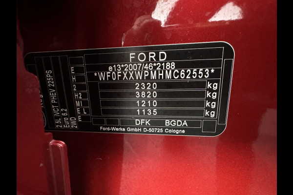 Ford Kuga 2.5 PHEV Vignale (Plug-In) (INCL-BTW) Aut. *LEATHER | DIGI-COCKPIT | FULL-LED | KEYLESS | CAMERA | DAB | CARPLAY | NAVI-FULLMAP | MEMORY-PACK | HEATED-COMFORTSEATS | PRIVACYGLASS | TOWBAR | LANE-ASSIST | 18''ALU*