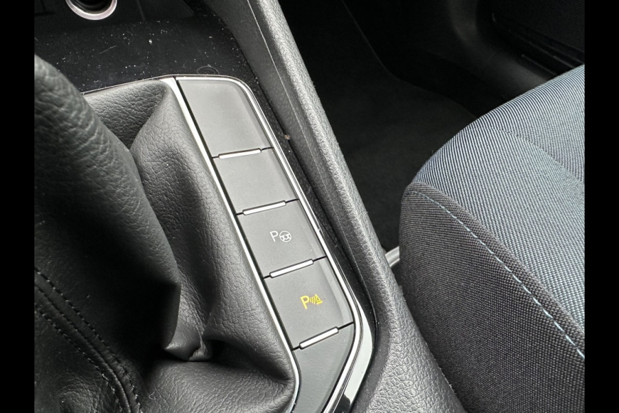 Volkswagen Golf Sportsvan 1.0 TSI Comfortline ACC TREKHAAK PDC LMV NAVI CLIMA