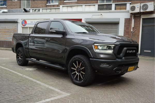 Dodge Ram 1500 5.7 V8 4x4 Rebel Sport | Luchtvering PANO -dak | Black Line | Off Road | Groot Navi | Apple CarPlay | Keyless | 20inch | Harman Kardon | Full LED | LPG onderbouw |3/2026 beurt + 4x Banden  | excl BTW