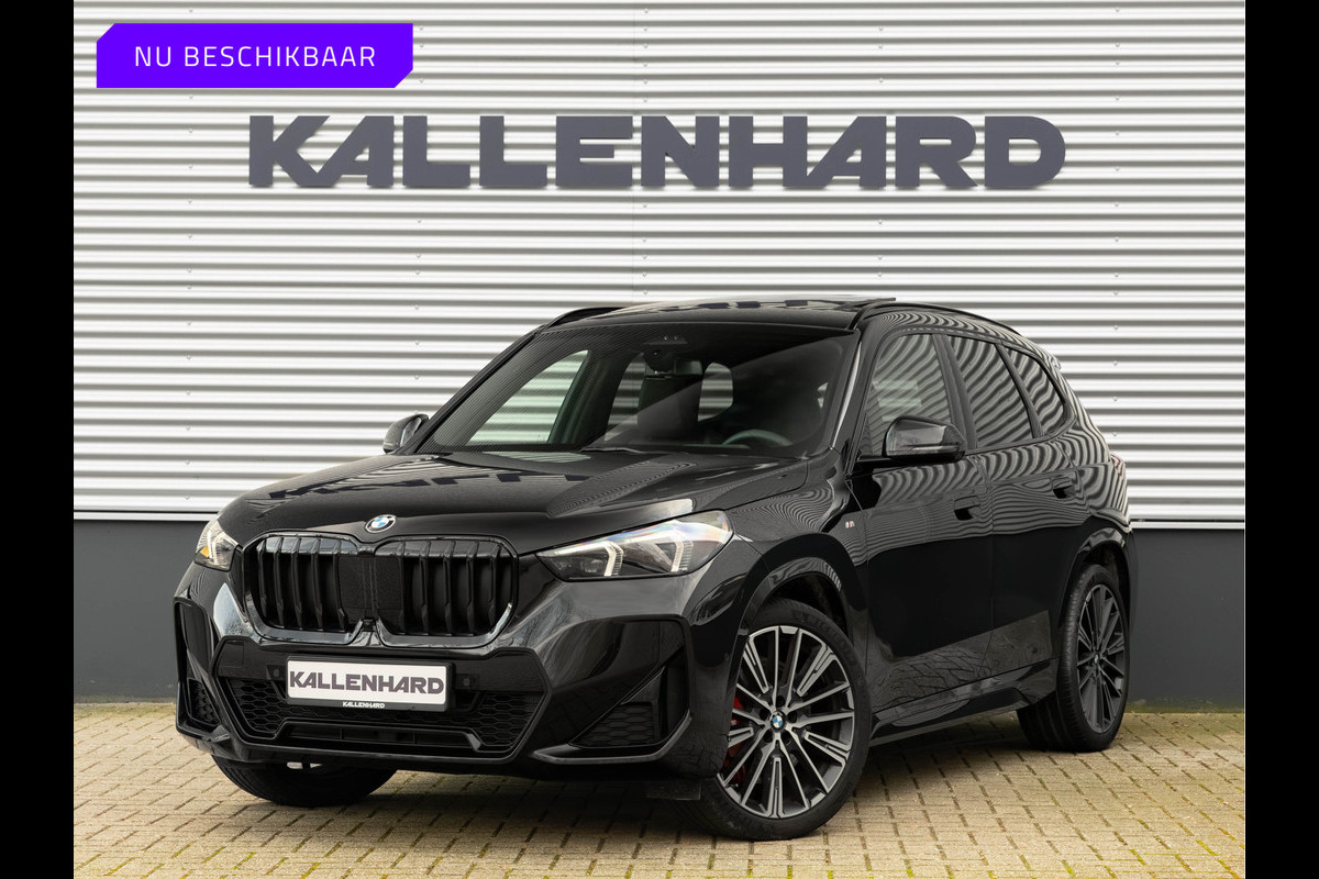 BMW X1 sDrive18i M-Sport Pro - 20 inch - Pano - Memory - Trekhaak - Head-up