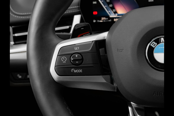 BMW X1 sDrive18i M-Sport Pro - 20 inch - Pano - Memory - Trekhaak - Head-up