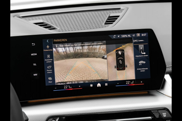 BMW X1 sDrive18i M-Sport Pro - 20 inch - Pano - Memory - Trekhaak - Head-up