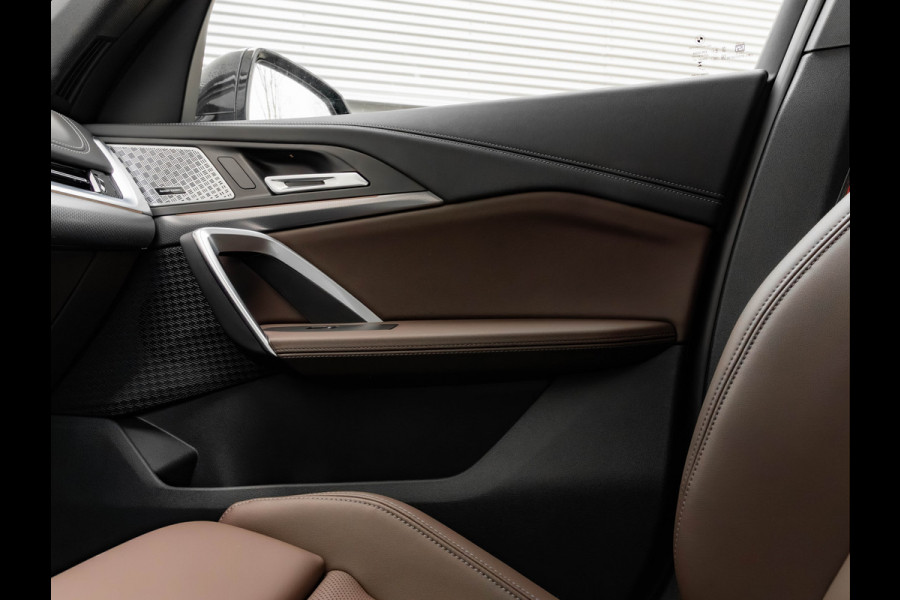 BMW X1 sDrive18i M-Sport Pro - 20 inch - Pano - Memory - Trekhaak - Head-up