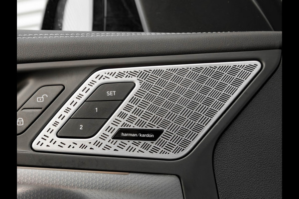 BMW X1 sDrive18i M-Sport Pro - 20 inch - Pano - Memory - Trekhaak - Head-up