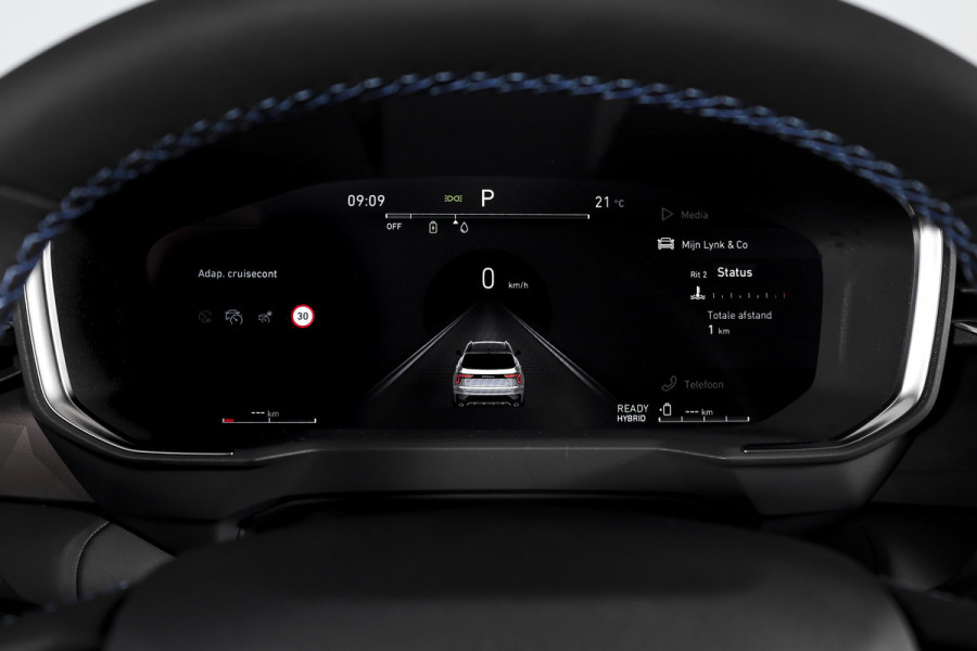 Lynk & Co 01 1.5 PHEV 261PK MY24 | Donkere hemel | 7.4 kWh Boordlader | Stoel-+Stuurverw. |  360 Camera | S/K-panodak | Adapt. Cruise | Memory | Elek. klep | LM 20" | 1538