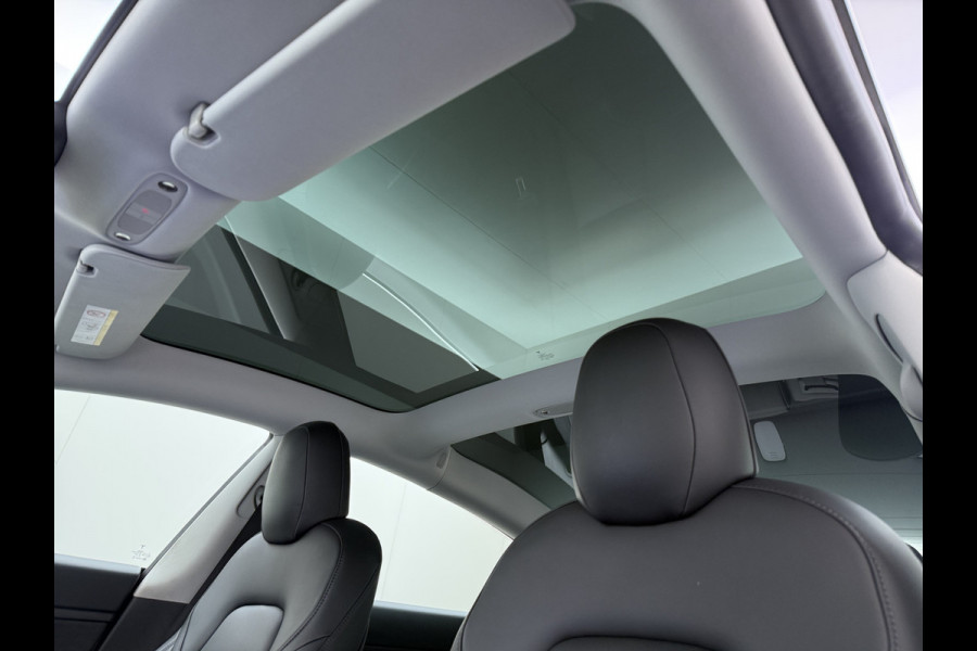 Tesla Model 3 SR Plus 325PK LFP Accu Lmv 19" AutoPilot Leder Pano-dak Adaptive-Cruise Camera's Elektr.-Stuur+Stoelen+Spiegels+Geheugen+Easy-En SOH 91% Navi LED ACC DAB Voorverwarmen interieur via App Keyless One-Pedal-Drive 1e Eigenaar Origineel Nederlandse Auto Fabrieksgarantie op Accu en Motor tot 08-12-2028/160.000KM