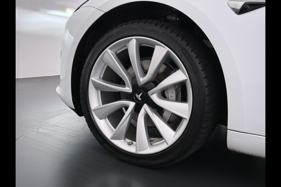 Tesla Model 3 SR Plus 325PK LFP Accu Lmv 19" AutoPilot Leder Pano-dak Adaptive-Cruise Camera's Elektr.-Stuur+Stoelen+Spiegels+Geheugen+Easy-En SOH 91% Navi LED ACC DAB Voorverwarmen interieur via App Keyless One-Pedal-Drive 1e Eigenaar Origineel Nederlandse Auto Fabrieksgarantie op Accu en Motor tot 08-12-2028/160.000KM