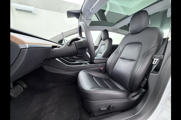 Tesla Model 3 SR Plus 325PK LFP Accu Lmv 19" AutoPilot Leder Pano-dak Adaptive-Cruise Camera's Elektr.-Stuur+Stoelen+Spiegels+Geheugen+Easy-En SOH 91% Navi LED ACC DAB Voorverwarmen interieur via App Keyless One-Pedal-Drive 1e Eigenaar Origineel Nederlandse Auto Fabrieksgarantie op Accu en Motor tot 08-12-2028/160.000KM