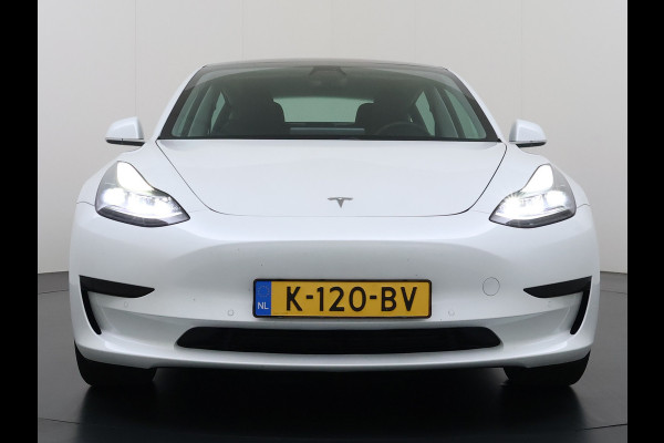 Tesla Model 3 SR Plus 325PK LFP Accu Lmv 19" AutoPilot Leder Pano-dak Adaptive-Cruise Camera's Elektr.-Stuur+Stoelen+Spiegels+Geheugen+Easy-En SOH 91% Navi LED ACC DAB Voorverwarmen interieur via App Keyless One-Pedal-Drive 1e Eigenaar Origineel Nederlandse Auto Fabrieksgarantie op Accu en Motor tot 08-12-2028/160.000KM