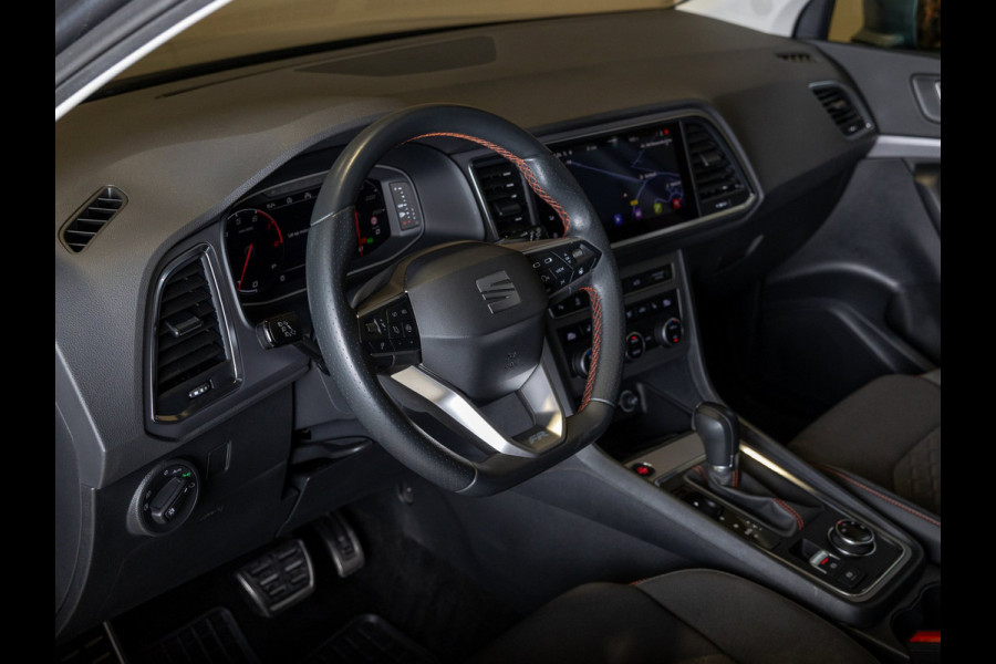 Seat Ateca 1.5 TSI FR Business Intense / 150pk / Panorama dak / Achteruitrij camera / Stoel en stuur verwarming /