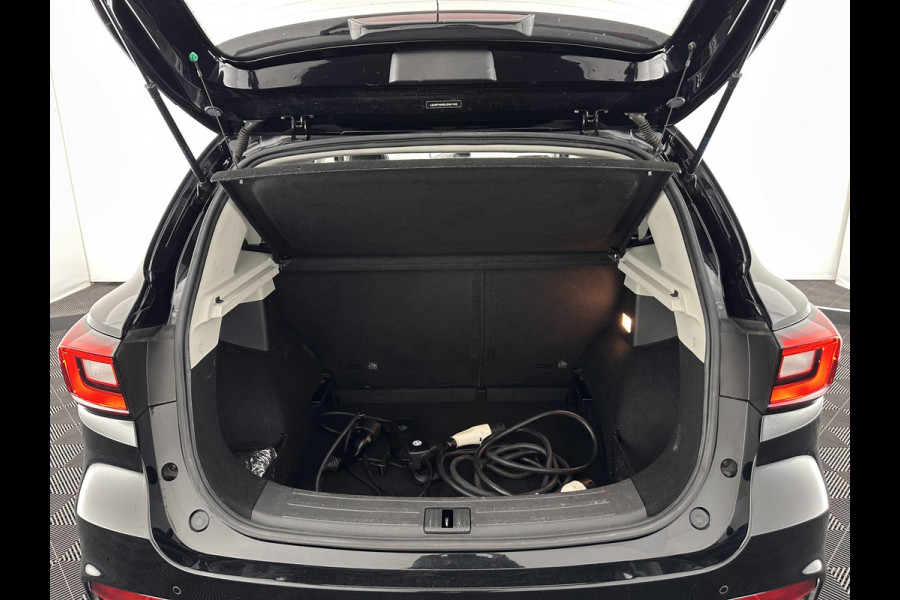 MG ZS EV Luxury 45 kWh {SOH-90%} (INCL-BTW) Aut. *PANO | LEATHER | CCS-FASTLOADER | KEYLESS | NAVI-FULLMAP | ADAPTIVE-CRUISE | CAMERA | HEATED-SPORTSEATS | CARPLAY | BLINDSPOT | DAB | LANE-ASSIST | 17''ALU*