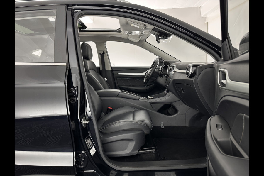 MG ZS EV Luxury 45 kWh {SOH-90%} (INCL-BTW) Aut. *PANO | LEATHER | CCS-FASTLOADER | KEYLESS | NAVI-FULLMAP | ADAPTIVE-CRUISE | CAMERA | HEATED-SPORTSEATS | CARPLAY | BLINDSPOT | DAB | LANE-ASSIST | 17''ALU*