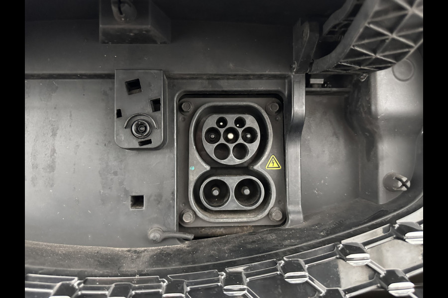 MG ZS EV Luxury 45 kWh {SOH-90%} (INCL-BTW) Aut. *PANO | LEATHER | CCS-FASTLOADER | KEYLESS | NAVI-FULLMAP | ADAPTIVE-CRUISE | CAMERA | HEATED-SPORTSEATS | CARPLAY | BLINDSPOT | DAB | LANE-ASSIST | 17''ALU*