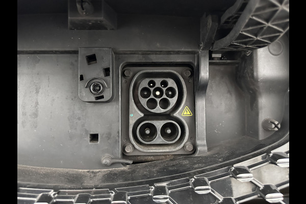 MG ZS EV Luxury 45 kWh {SOH-90%} (INCL-BTW) Aut. *PANO | LEATHER | CCS-FASTLOADER | KEYLESS | NAVI-FULLMAP | ADAPTIVE-CRUISE | CAMERA | HEATED-SPORTSEATS | CARPLAY | BLINDSPOT | DAB | LANE-ASSIST | 17''ALU*