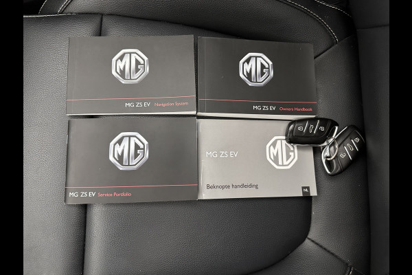MG ZS EV Luxury 45 kWh {SOH-90%} (INCL-BTW) Aut. *PANO | LEATHER | CCS-FASTLOADER | KEYLESS | NAVI-FULLMAP | ADAPTIVE-CRUISE | CAMERA | HEATED-SPORTSEATS | CARPLAY | BLINDSPOT | DAB | LANE-ASSIST | 17''ALU*