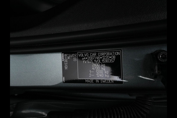 Volvo XC60 2.0 B5 Business Pro R-Design (INCL.BTW) Aut. *PANO | LUXURY-LEATHER | FULL-LEATHER | MEMORY-PACK | HEATED-SPORTSEATS | CAMERA | NAVI-FULLMAP | SHIFT-PADDLES | PRIVACY-GLASS | AIR-SUSPENSION | ECC | PDC | CRUISE | 19''ALU