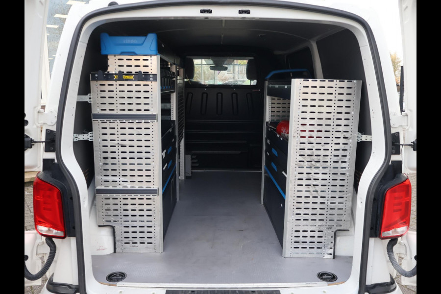 Volkswagen Transporter 2.0 TDI 4MOTION 150 PK DSG + WP INRICHTING | LED | 2 SCHUIFDEUREN | STANDKACHEL | ADAPTIVE CRUISE | TREKHAAK | CARPLAY | CAMERA