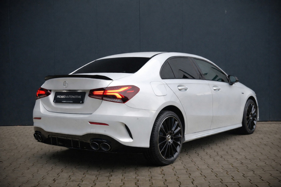 Mercedes-Benz A-Klasse 180 Business Solution AMG | Stoelverwarming | Camera | Ambiance Verlichting | Keyless | Apple Carplay | Navigatie | Cruise Control |