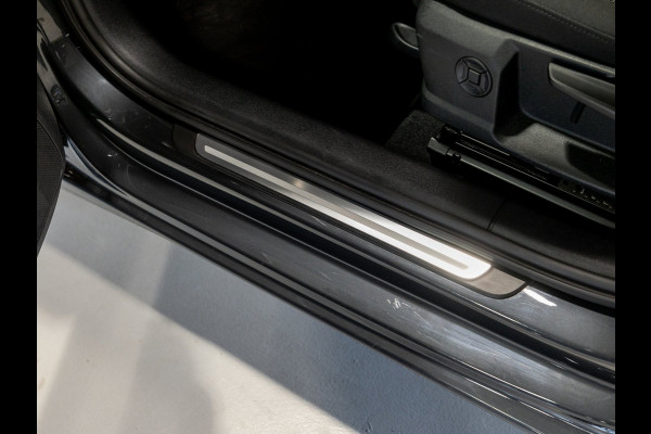 Audi A3 Limousine 35 TFSI Advanced edition / 150pk / Stoelverwarming / Adaptieve cruise control / Achteruitrij camera /