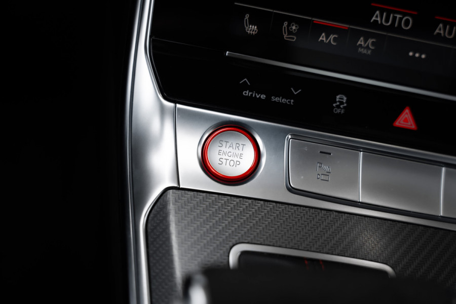 Audi RS6 Avant TFSI quattro - Mansory Pakket | Downpipe | Stage 2 | Eventuri Carbon Intake | PPF | Panorama | B&O Advanced