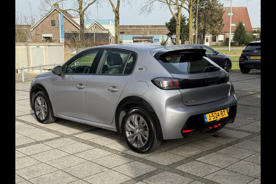 Peugeot e-208 Aut. EV Allure Pack | SoH 87% | Navi | PDC | Apple Carplay |