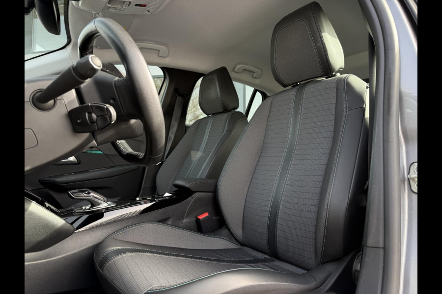 Peugeot e-208 Aut. EV Allure Pack | SoH 87% | Navi | PDC | Apple Carplay |
