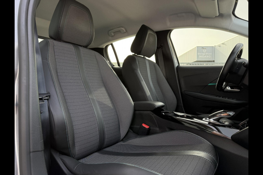Peugeot e-208 Aut. EV Allure Pack | SoH 87% | Navi | PDC | Apple Carplay |
