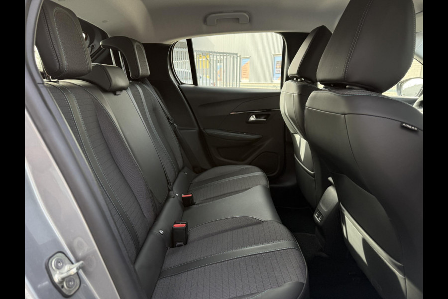 Peugeot e-208 Aut. EV Allure Pack | SoH 87% | Navi | PDC | Apple Carplay |